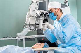 Who Is A Cataract Specialist?